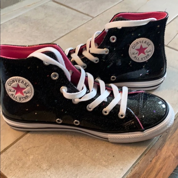 girls chuck taylor shoes